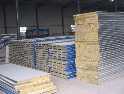 巖棉復(fù)合板 綠色建筑中的高效保溫材料